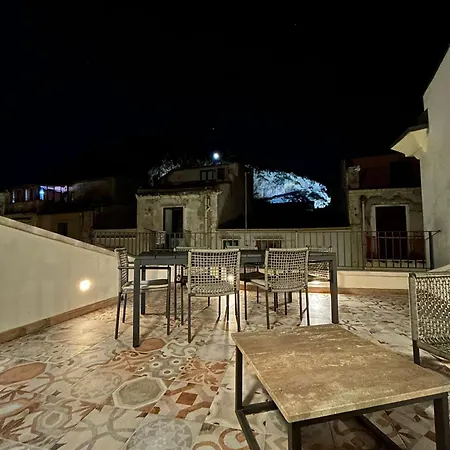 Luxury House Apartmán *