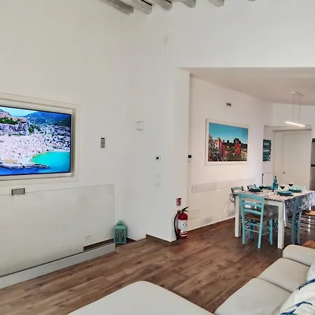 Luxury House Apartment *