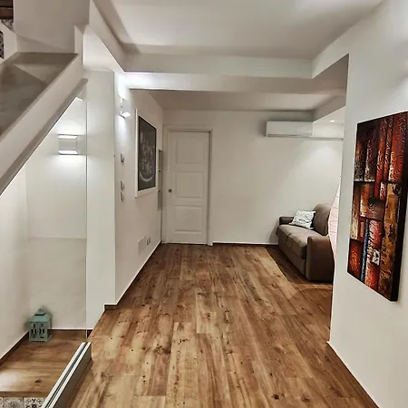 Luxury House צ'פאלו