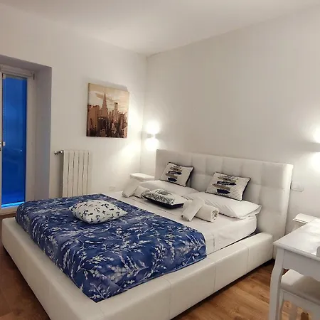 דירה Luxury House
