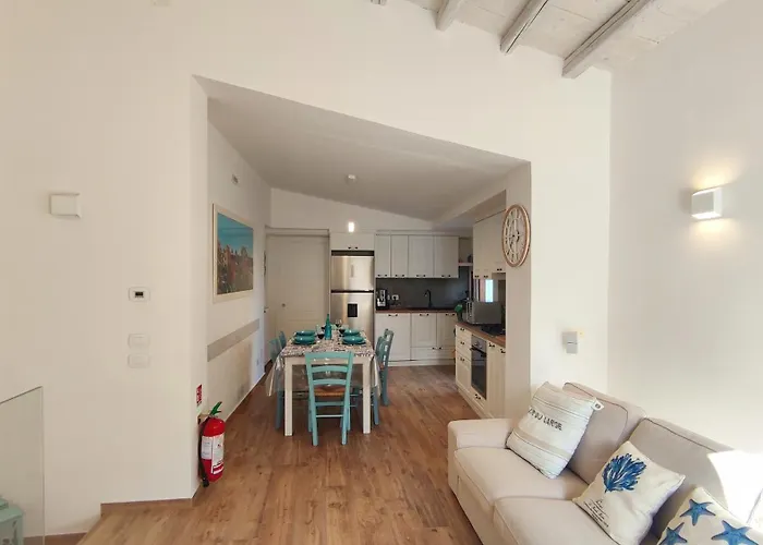 Luxury House צ'פאלו